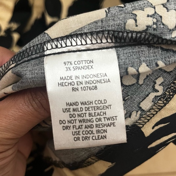 Black and nude floral dress by Karin Stevens Size 8 - Picture 2 of 5